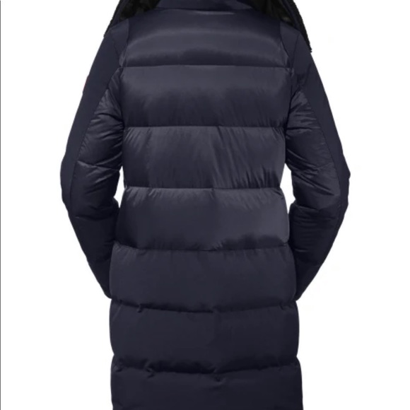Canada Goose women’s Altona parka. - Picture 4 of 6